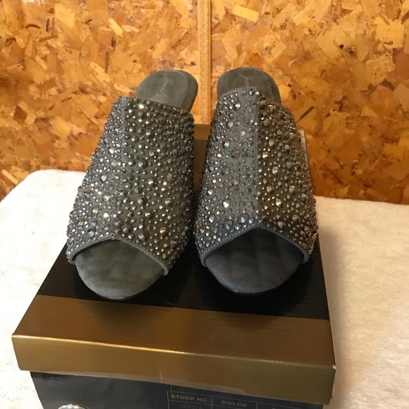 Shoes - Picture 2 of 5